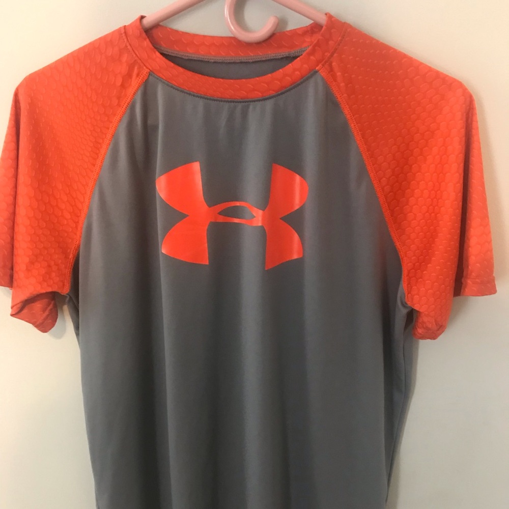 Under Armour t-shirt